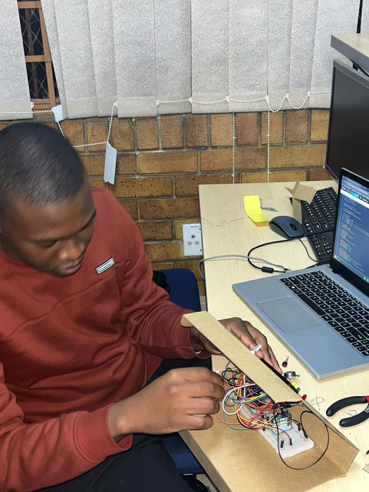 Assembly and troubleshooting of the Bluetooth access control prototype